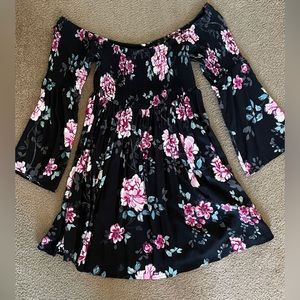 Black flower strapless long sleeve dress